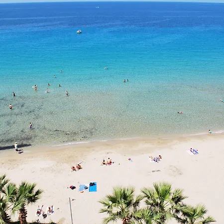 Sunday Szálloda Kusadası