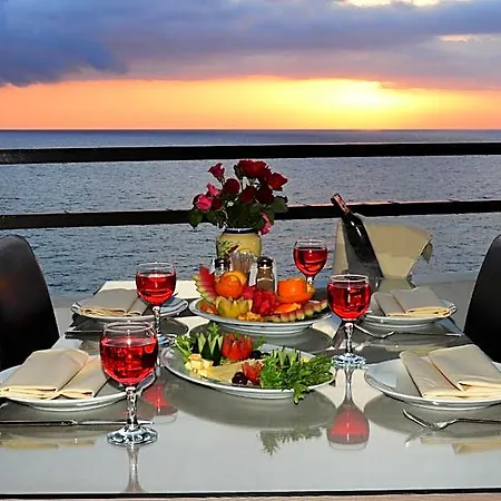 Sunday Otel Kuşadası