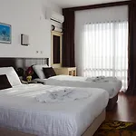Sunday Hotel