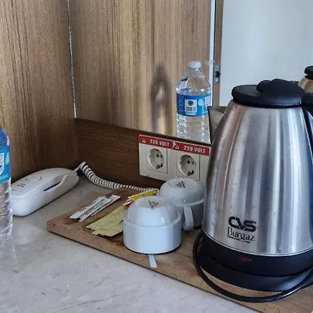 Sunday Hotel